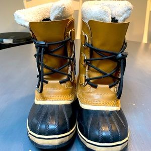 Little boy Sorel winter boots